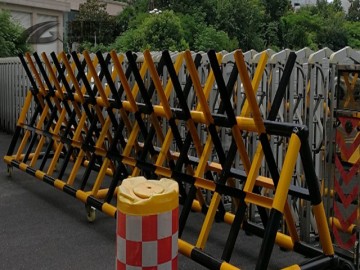 武汉道路隔离围栏 湖北京式护栏生产厂 湖北市政护栏城市护栏